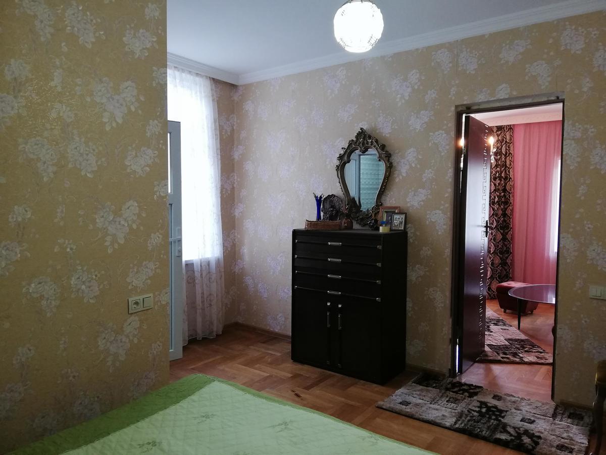 באטומי Guest House Quiet Home מראה חיצוני תמונה