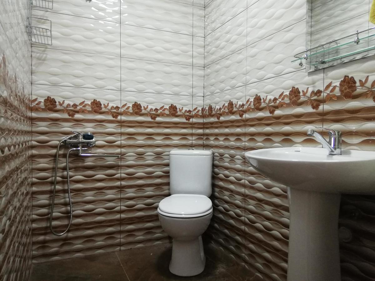 באטומי Guest House Quiet Home מראה חיצוני תמונה