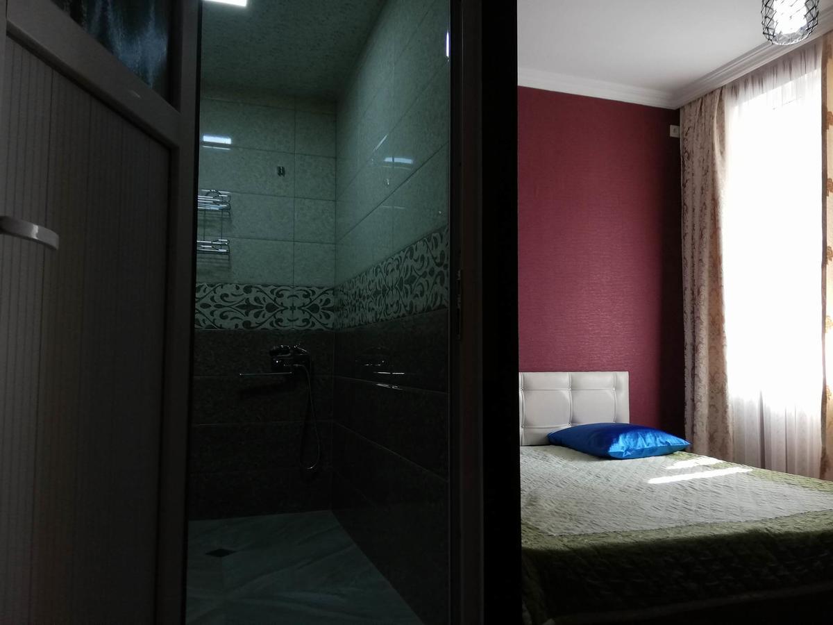 באטומי Guest House Quiet Home מראה חיצוני תמונה
